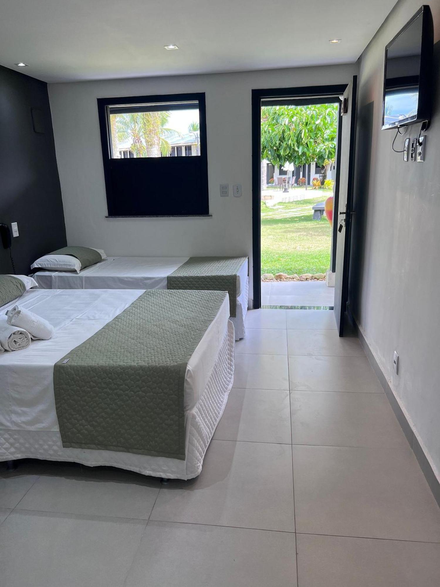 O Beira Mar Praia Hotel Esta Localizado Na Orla, Na Praia De Taperapuan, Cafe Incluso, Wi-Fi 500Mb, Piscinas, Estacionamento Privativo, Ar Condicionado Split, Smart Tv, Frigobar, Porto Seguro Dış mekan fotoğraf